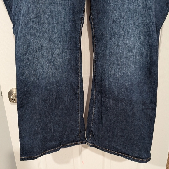 Torrid Denim Dark Wash Wide Leg Jeans in Size 26 S (Short) - Picture 4 of 12